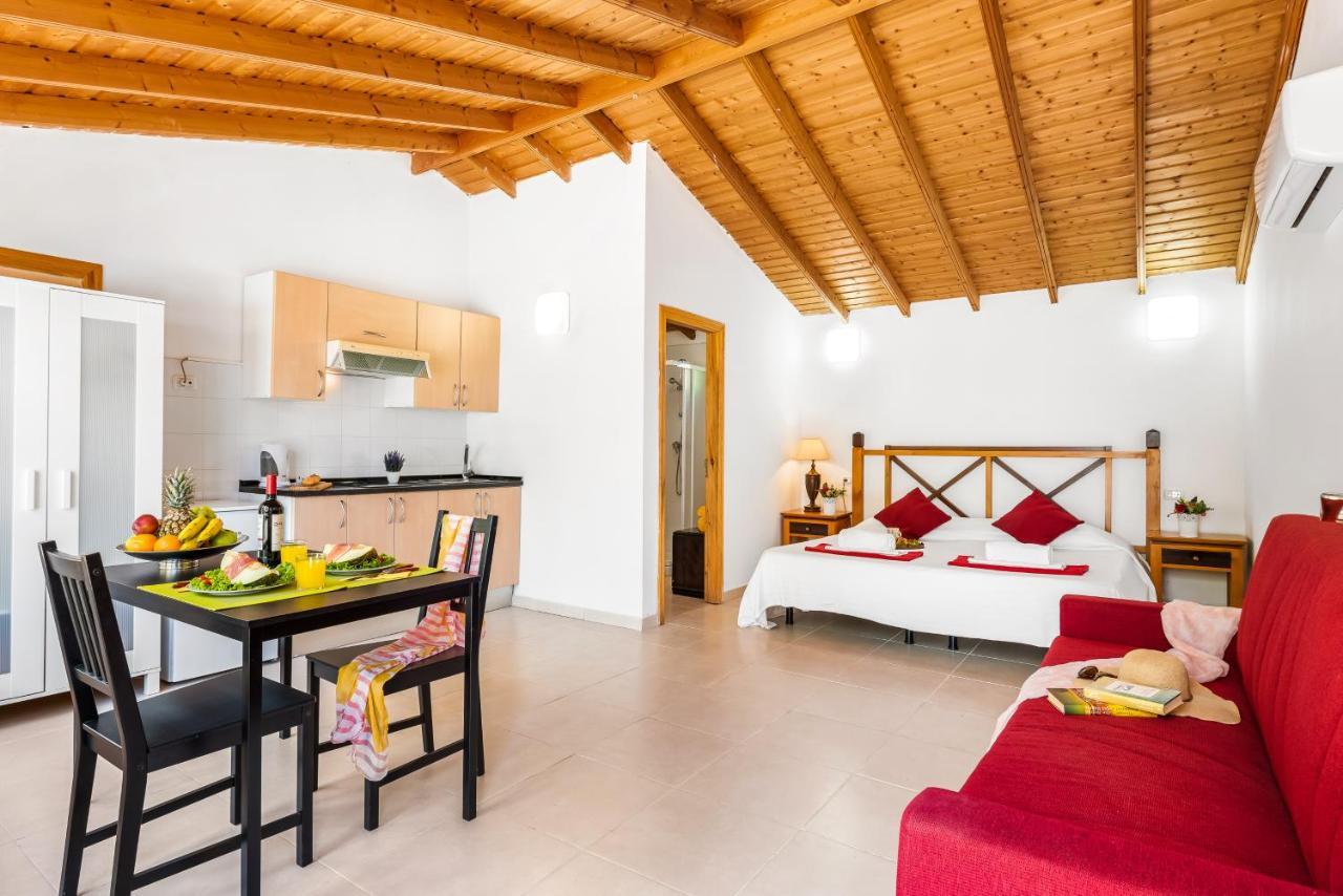 101 Bright, Pool View And Air Conditioning Apartment Playa de las Americas  Exterior photo